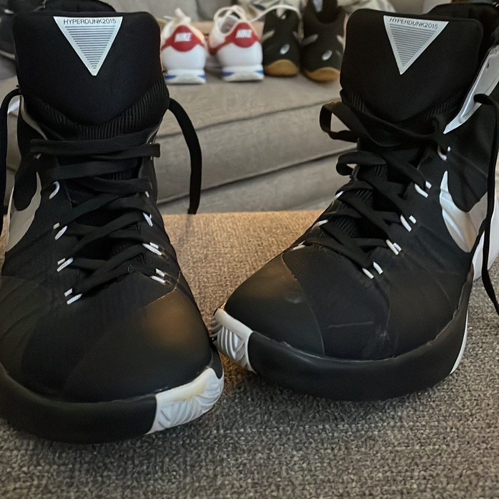 2015 Nike Hyperdunks - image 2
